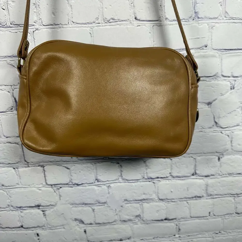 Stone Mountain Genuine Leather Brown Crossbody Bag - Picture 4 of 10
